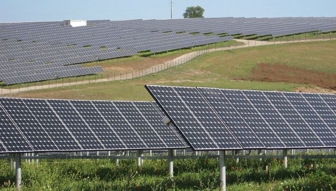 Energji nga dielli, 11 kerkesa ne muaj per parqe fotovoltaike